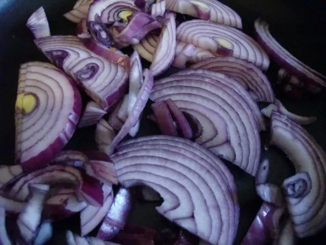 Rezept: Schweine - Nieren mit Zwiebeln und Kreuzkümmel Bild Nr. 2 Schweine - Nieren mit Zwiebeln und Kreuzkümmel - Rezept - Bild Nr. 2