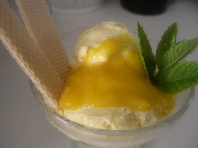 Rezept: Mango-Lassi-Eis Mango-Lassi-Eis - Rezept