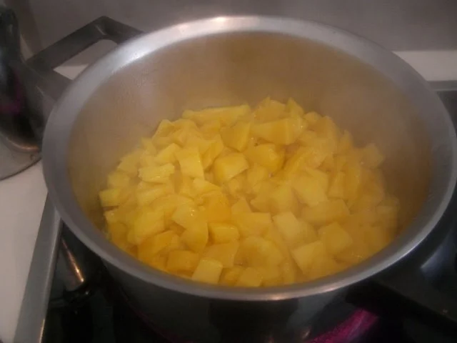 Rezept: Mango-Lassi-Eis Bild Nr. 6 Mango-Lassi-Eis - Rezept - Bild Nr. 6