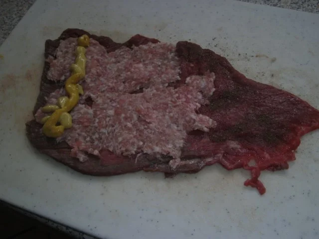 Rinderroulade mit Kalbsbrät - Rezept - Bild Nr. 3