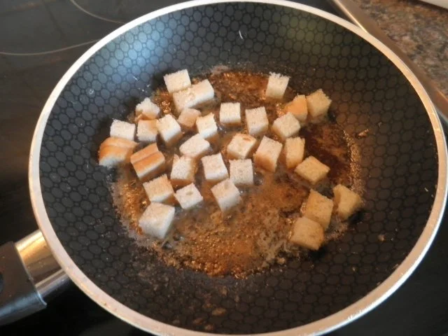 Rezept: Erdbeer - Joghurt - Suppe mit Zimt - Croutons ... Bild Nr. 6 Erdbeer - Joghurt - Suppe mit Zimt - Croutons ... - Rezept - Bild Nr. 6