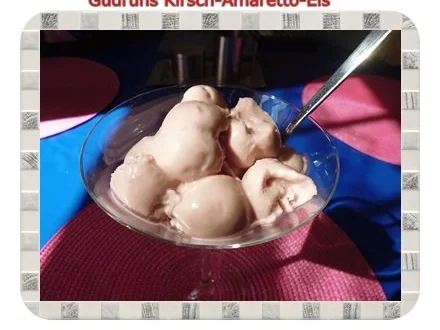 Rezept: Eis: Kirsch-Amaretto-Eis Eis: Kirsch-Amaretto-Eis - Rezept