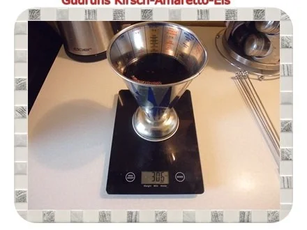 Rezept: Eis: Kirsch-Amaretto-Eis Bild Nr. 3 Eis: Kirsch-Amaretto-Eis - Rezept - Bild Nr. 3