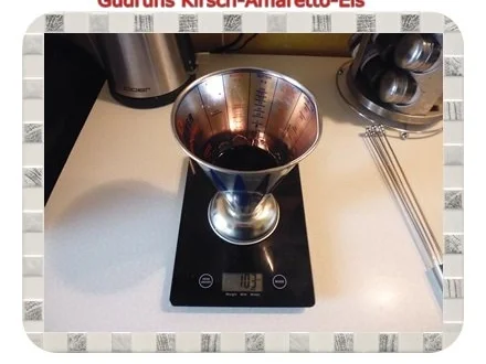 Rezept: Eis: Kirsch-Amaretto-Eis Bild Nr. 4 Eis: Kirsch-Amaretto-Eis - Rezept - Bild Nr. 4