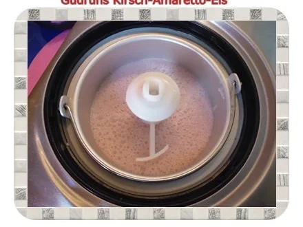 Rezept: Eis: Kirsch-Amaretto-Eis Bild Nr. 7 Eis: Kirsch-Amaretto-Eis - Rezept - Bild Nr. 7