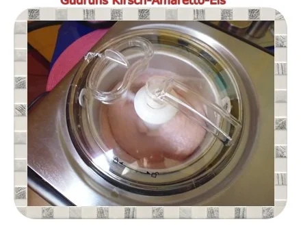 Rezept: Eis: Kirsch-Amaretto-Eis Bild Nr. 9 Eis: Kirsch-Amaretto-Eis - Rezept - Bild Nr. 9