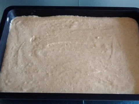 Joghurt-Gries-Kuchen mit Sommerbeeren und Streuseln - Rezept - Bild Nr. 2