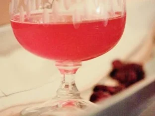 Liköre: Cranberry-Limetten-Likör mit Kokos-Rum - Rezept