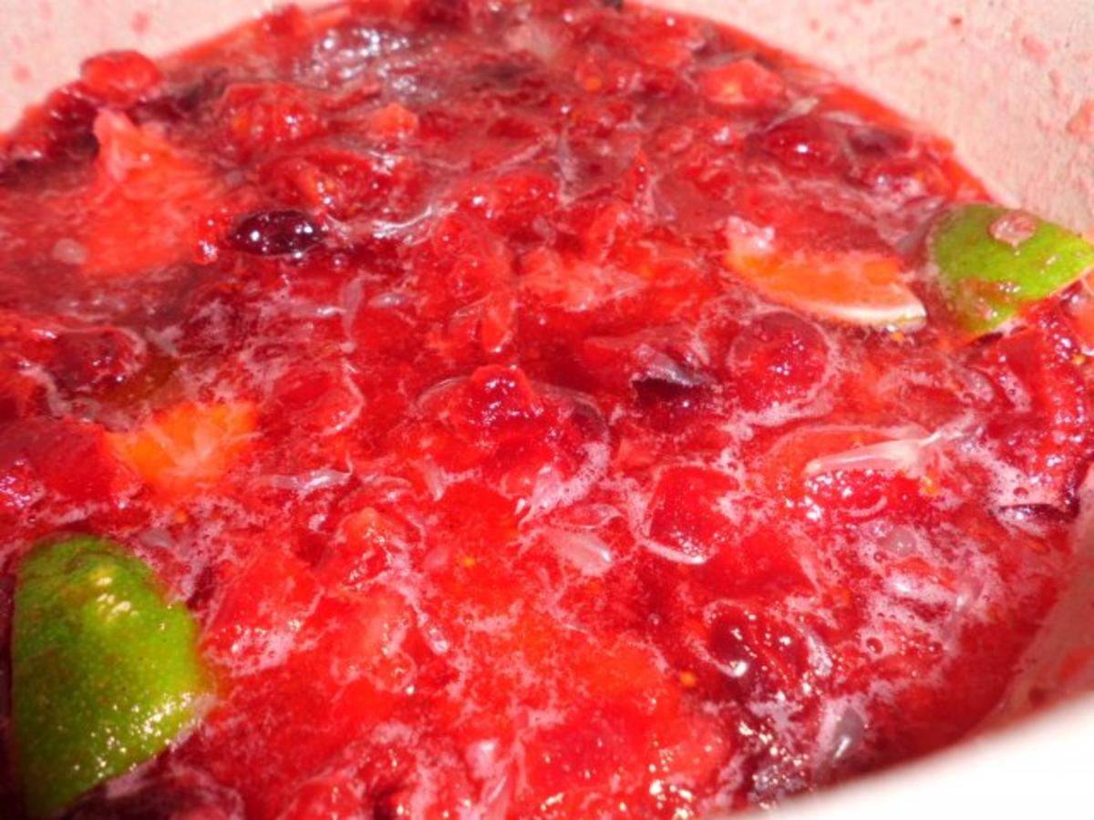 Liköre: Cranberry-Limetten-Likör mit Kokos-Rum - Rezept - Bild Nr. 5