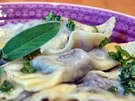 Ravioli mit Geflügelleberfüllung "Berliner Art" und Salbeibutter - Rezept