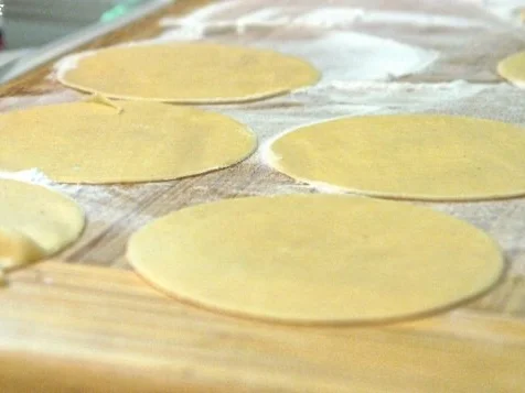 Ravioli mit Geflügelleberfüllung "Berliner Art" und Salbeibutter - Rezept - Bild Nr. 10