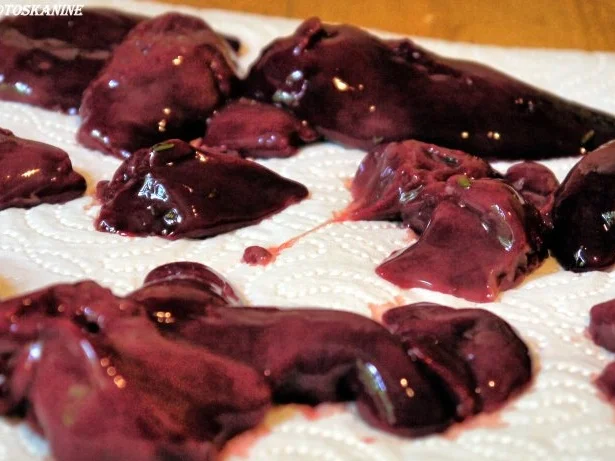 Ravioli mit Geflügelleberfüllung "Berliner Art" und Salbeibutter - Rezept - Bild Nr. 2