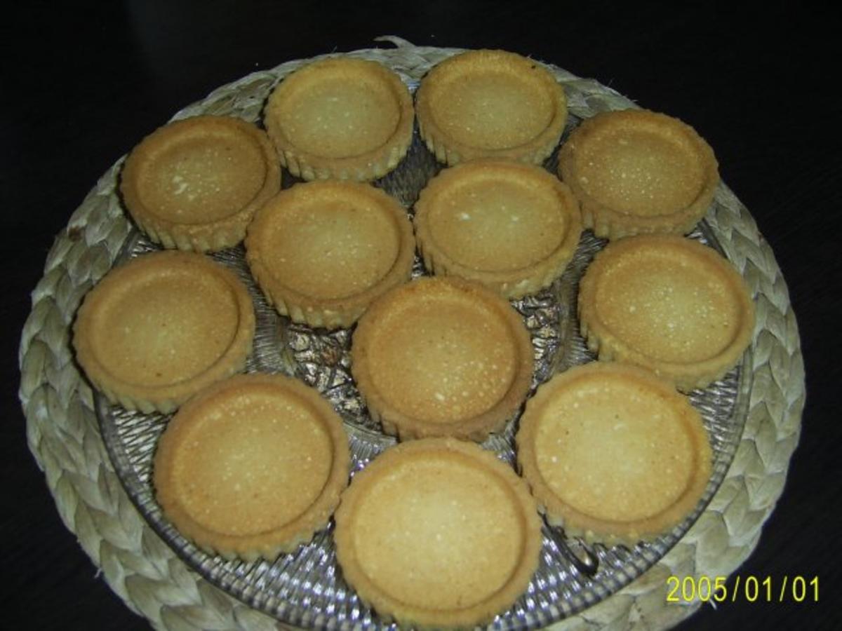Kuchen: Erdbeer-Torteletts für das Kaffeekränzchen - Rezept - kochbar.de