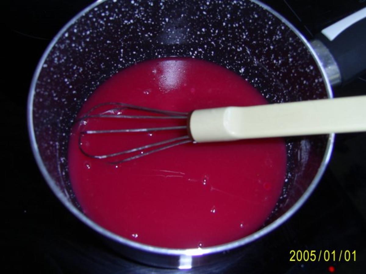 Kuchen: Erdbeer-Torteletts für das Kaffeekränzchen - Rezept - Bild Nr. 4