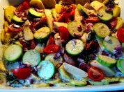 Saftiges Hähnchenbrustfilet m. mediterranem Gemüse und fruchtiger Sauce - Rezept