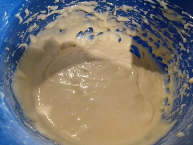 Rezept: Mini-Dessertküchlein, schwarz-weiß und mit Schuß Bild Nr. 7 Mini-Dessertküchlein, schwarz-weiß und mit Schuß - Rezept - Bild Nr. 7