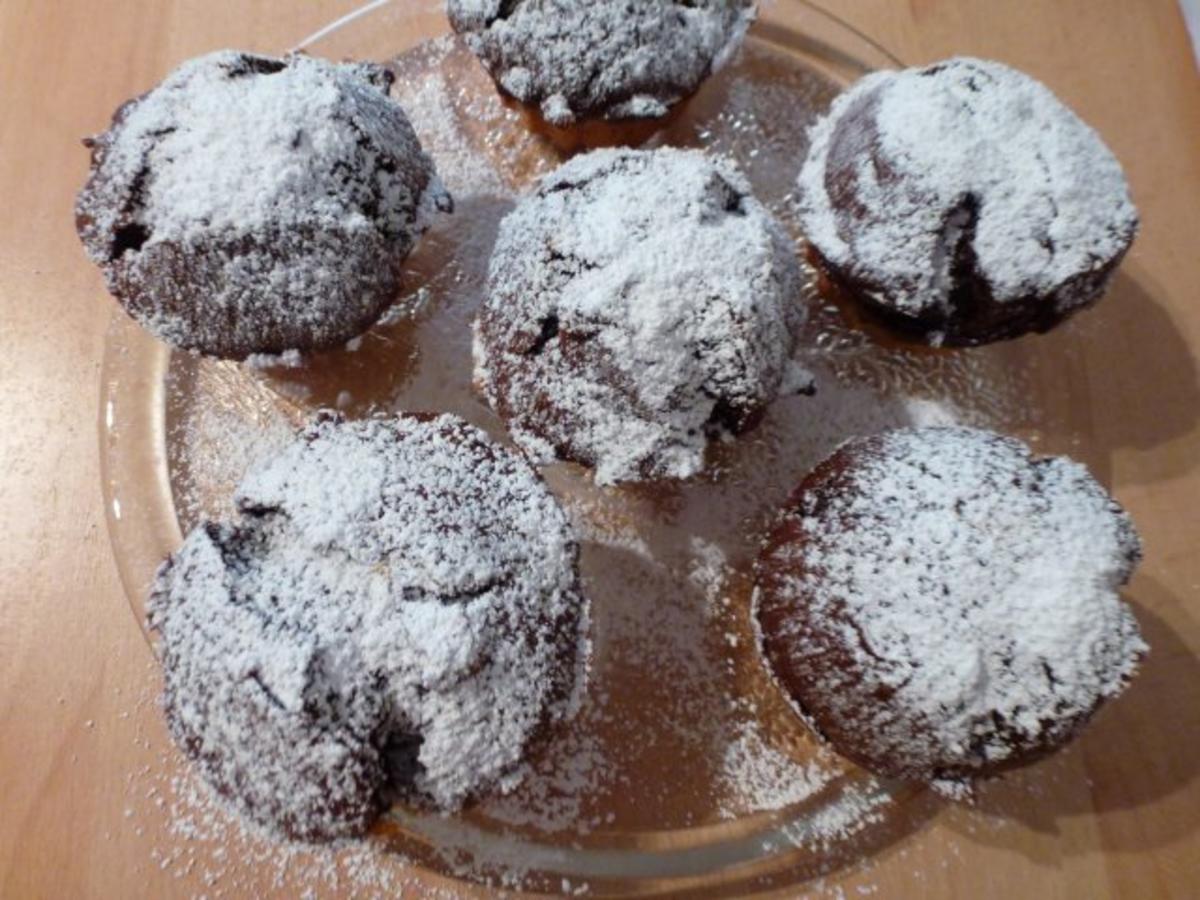 Mini-Dessertküchlein, schwarz-weiß und mit Schuß - Rezept - Bild Nr. 14