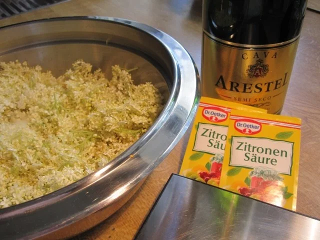 Holunderblütengelee mit  "Schwips" - Rezept - Bild Nr. 3