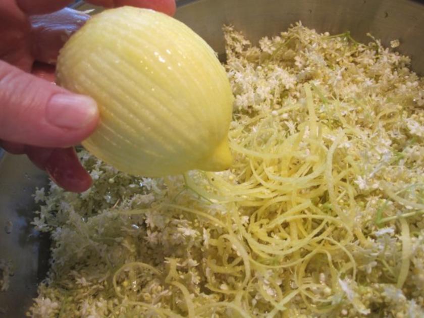 Holunderblütengelee mit Schwips - einfach - von mimi