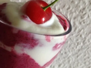 Brombeer-Quark-Joguhrt Dessert - Rezept