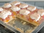 Aprikosen-Erdbeer-Kuchen mit Baiser - Rezept