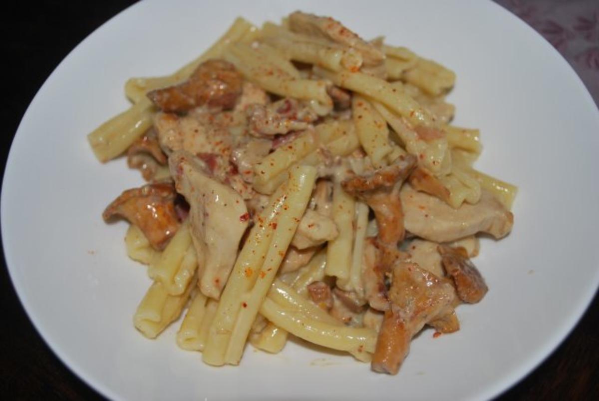 Casarecce mit Hähnchen-Pfifferlingrahm - Rezept
