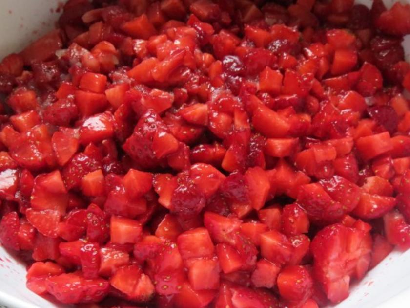 Einmachen: Stückige Erdbeer-Marmelade - Rezept - kochbar.de