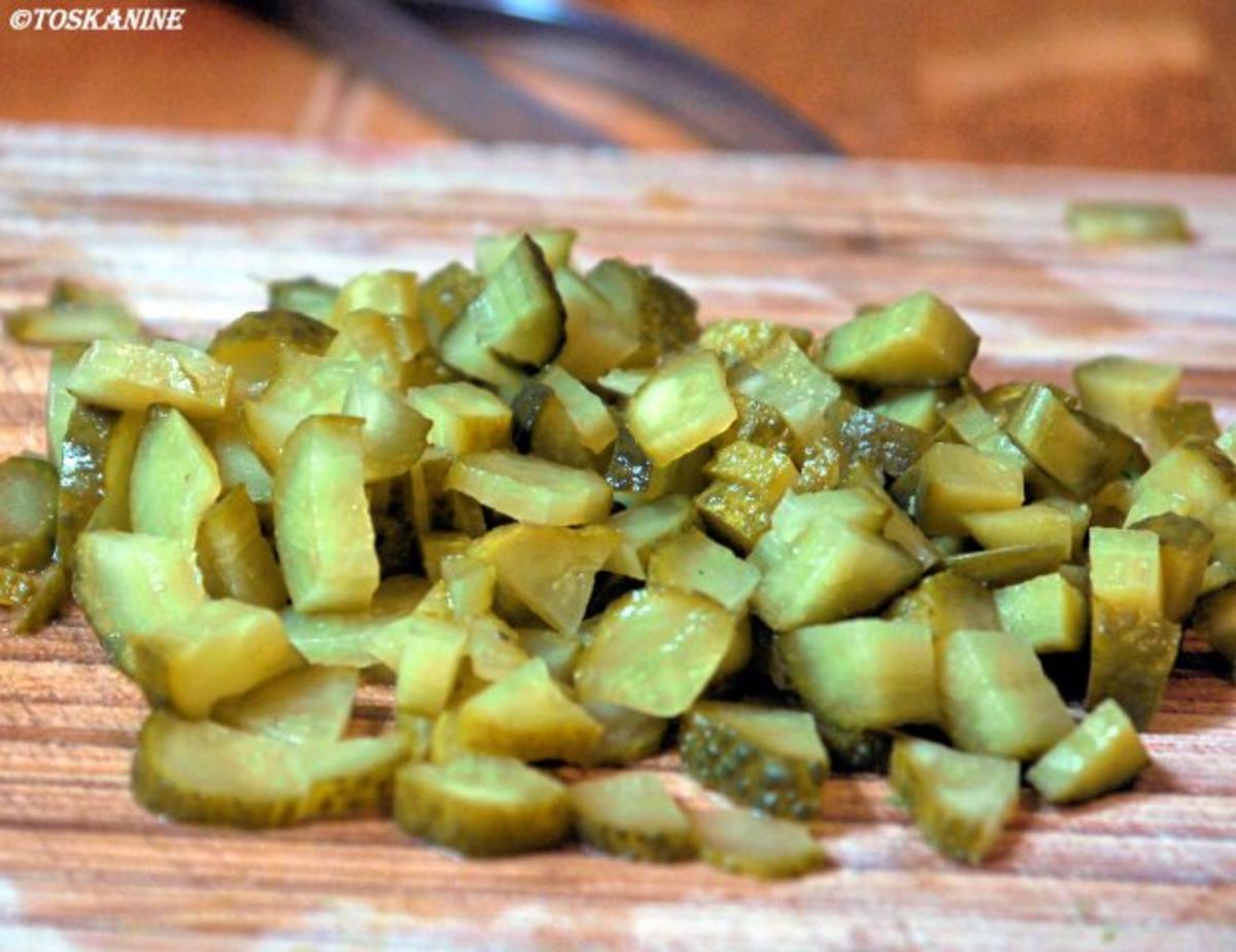 Würziges Roastbeef, Gewürzgurken-Dip, Kartoffelsalat, Honigmöhrchen - Rezept - Bild Nr. 9
