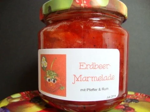 Erdbeermarmelade mit Pfeffer und Rum - Rezept