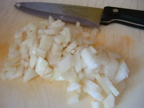 kaltes Paprikacremesüppchen mit Ziegenfrischkäsetüpfelchen - Rezept - Bild Nr. 4