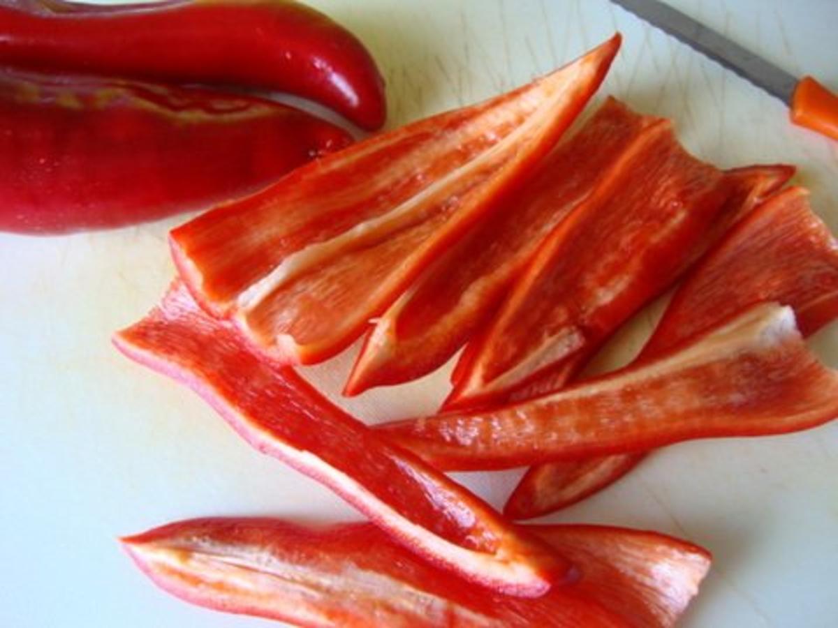 kaltes Paprikacremesüppchen mit Ziegenfrischkäsetüpfelchen - Rezept - Bild Nr. 7