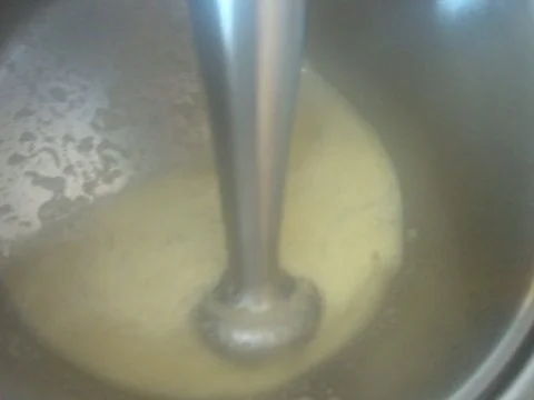 kaltes Paprikacremesüppchen mit Ziegenfrischkäsetüpfelchen - Rezept - Bild Nr. 10