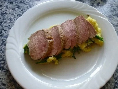 Schweinefilet mit Kartoffel-Rucola-Stampf und Pfifferlingen - Rezept - Bild Nr. 5