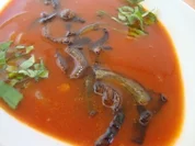 Rezept: Tomatensuppe mit raffinierter Einlage Tomatensuppe mit raffinierter Einlage - Rezept