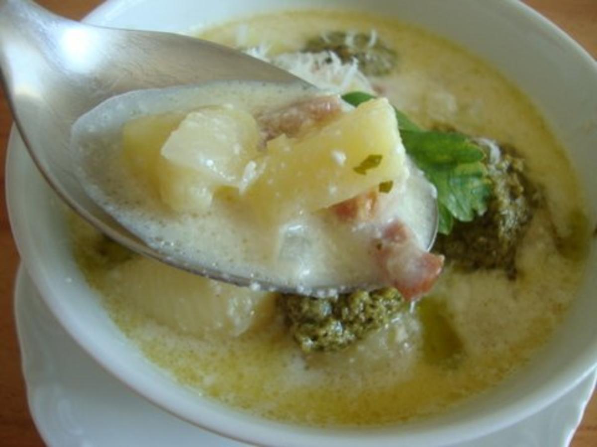 Kartoffelsüppchen mit Pesto - einfach - von SuppenGeniesser
