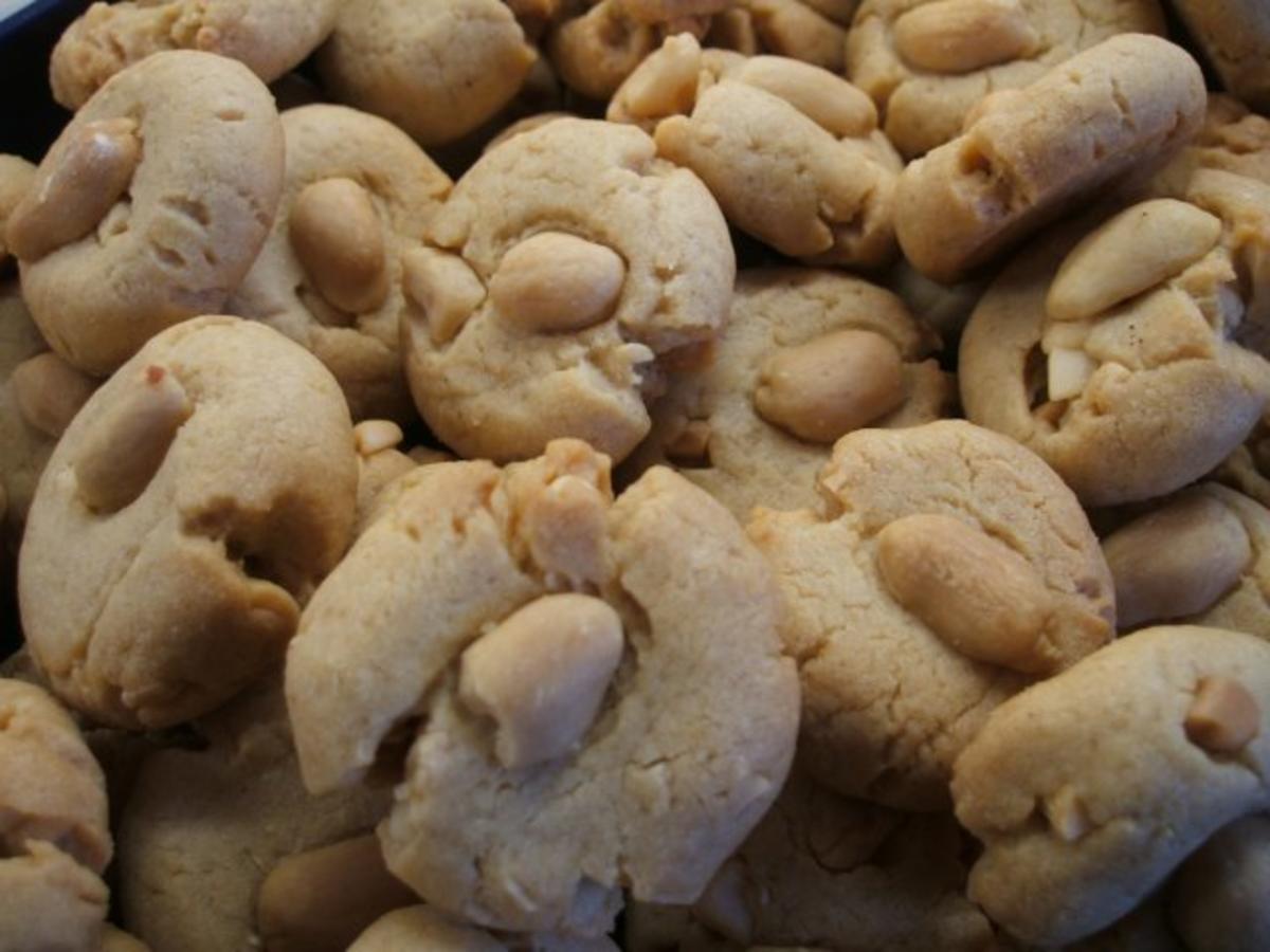 Plätzchen: Erdnusshaufen - Rezept
