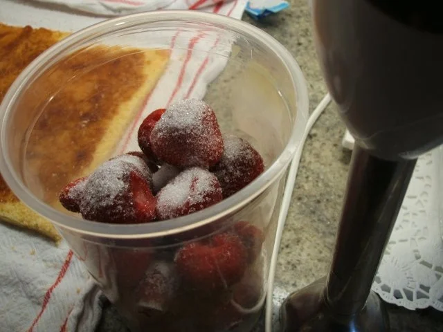 Rezept: Backen: Erdbeerschnitten für Figurbewusste Bild Nr. 7 Backen: Erdbeerschnitten für Figurbewusste - Rezept - Bild Nr. 7