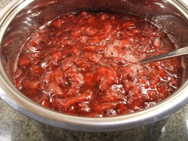 Vorrat: Erdbeersirup und klassische Erdbeermarmelade - Rezept - Bild Nr. 8