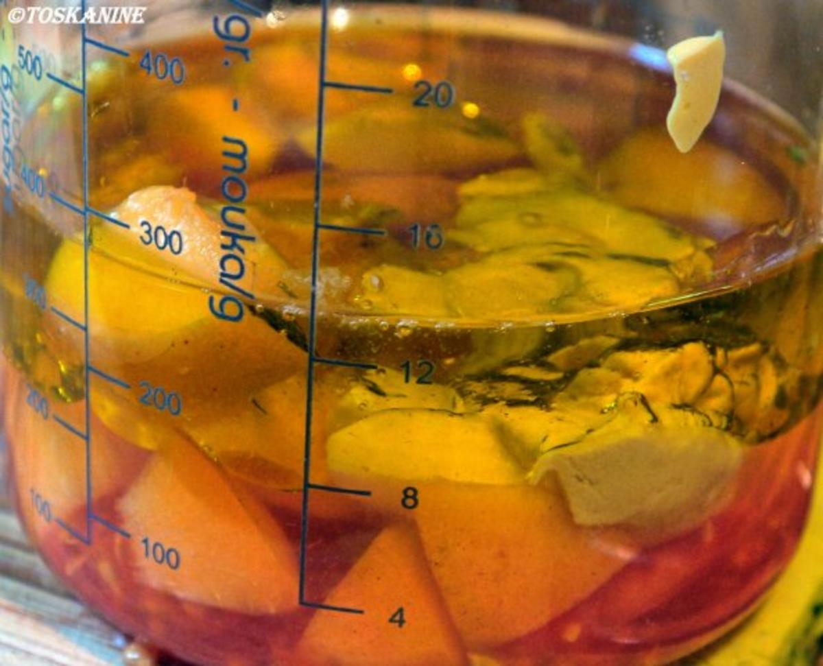 Quinoasalat mit Aprikosen, Tomaten und Hähnchenbrust - Rezept - Bild Nr. 14