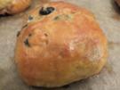 Backen: Käse-Oliven-Pogatschen - Rezept