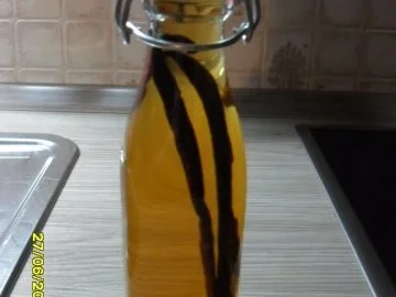 Rezept: Vanilleextrakt mit Wodka Bild Nr. 7 Vanilleextrakt mit Wodka - Rezept - Bild Nr. 7
