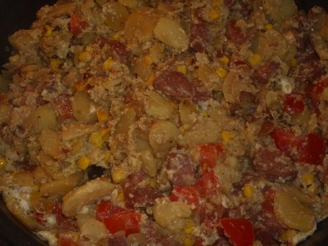 Rezept: Kartoffel-Sucuk-Eier Pfanne Kartoffel-Sucuk-Eier Pfanne - Rezept