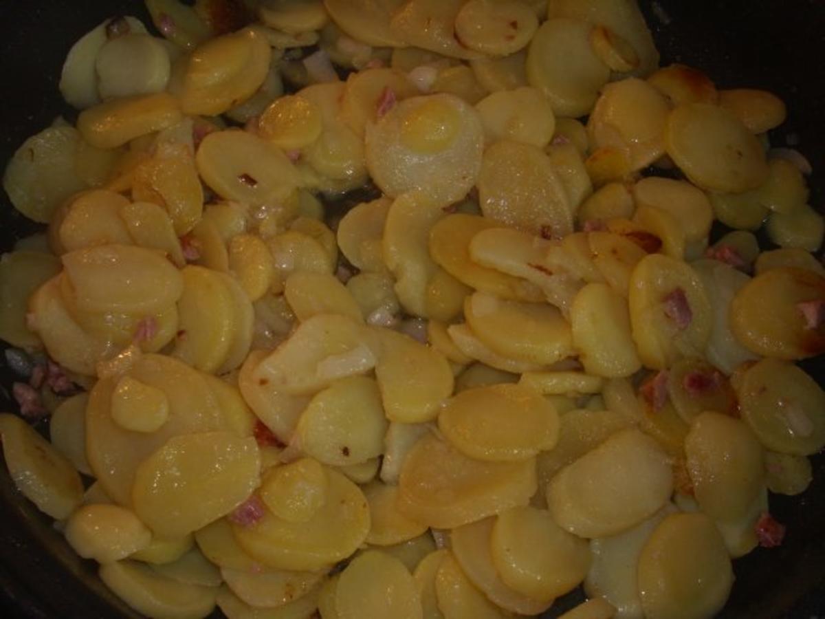 Kartoffel-Sucuk-Eier Pfanne - Rezept - Bild Nr. 2