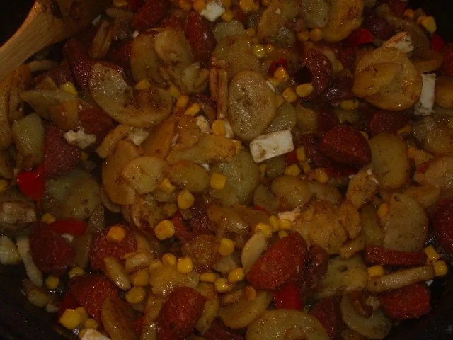 Rezept: Kartoffel-Sucuk-Eier Pfanne Bild Nr. 3 Kartoffel-Sucuk-Eier Pfanne - Rezept - Bild Nr. 3