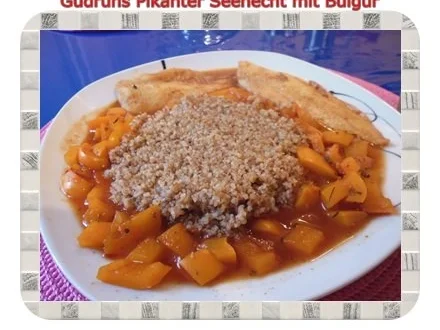 Rezept: Fisch: Pikanter Seehecht mit Bulgur und Tomatensoße Fisch: Pikanter Seehecht mit Bulgur und Tomatensoße - Rezept