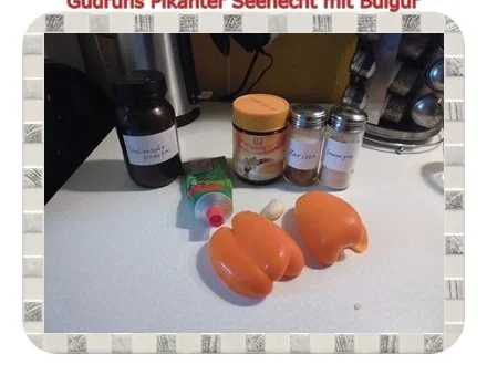 Rezept: Fisch: Pikanter Seehecht mit Bulgur und Tomatensoße Bild Nr. 9 Fisch: Pikanter Seehecht mit Bulgur und Tomatensoße - Rezept - Bild Nr. 9