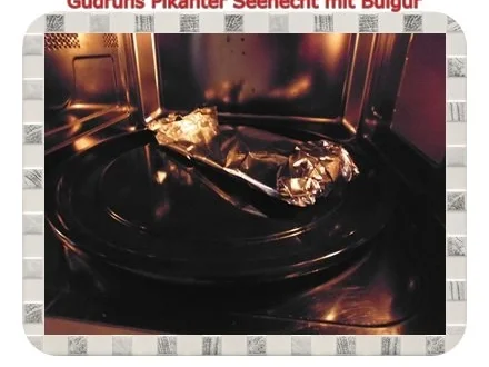 Rezept: Fisch: Pikanter Seehecht mit Bulgur und Tomatensoße Bild Nr. 16 Fisch: Pikanter Seehecht mit Bulgur und Tomatensoße - Rezept - Bild Nr. 16