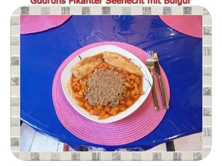 Rezept: Fisch: Pikanter Seehecht mit Bulgur und Tomatensoße Bild Nr. 17 Fisch: Pikanter Seehecht mit Bulgur und Tomatensoße - Rezept - Bild Nr. 17