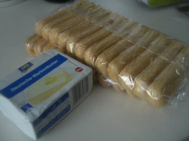 Rezept: Heidelbeer-Sahne-Torte Bild Nr. 10 Heidelbeer-Sahne-Torte - Rezept - Bild Nr. 10