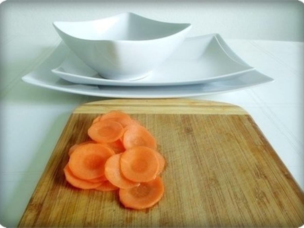Fruchtige Möhrencremesuppe mit Rose geschmückt - einfach - von 2010Herford